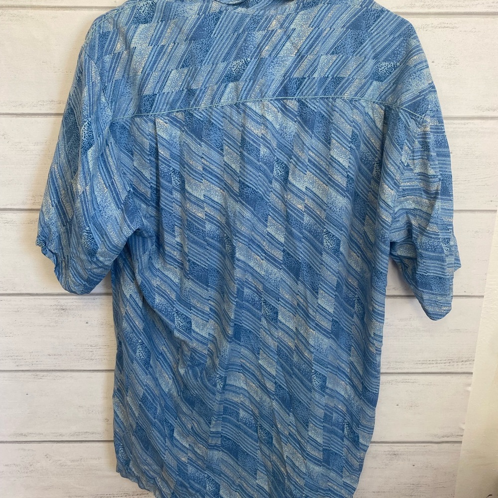 Tommy Bahama Silk Shirt - Picture 2 of 4